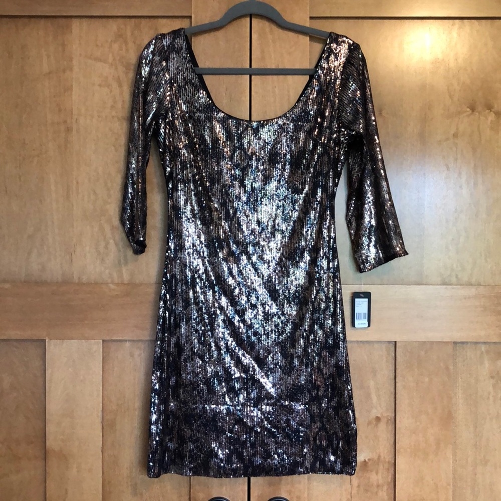Stunning never worn tags still attached sequence dress